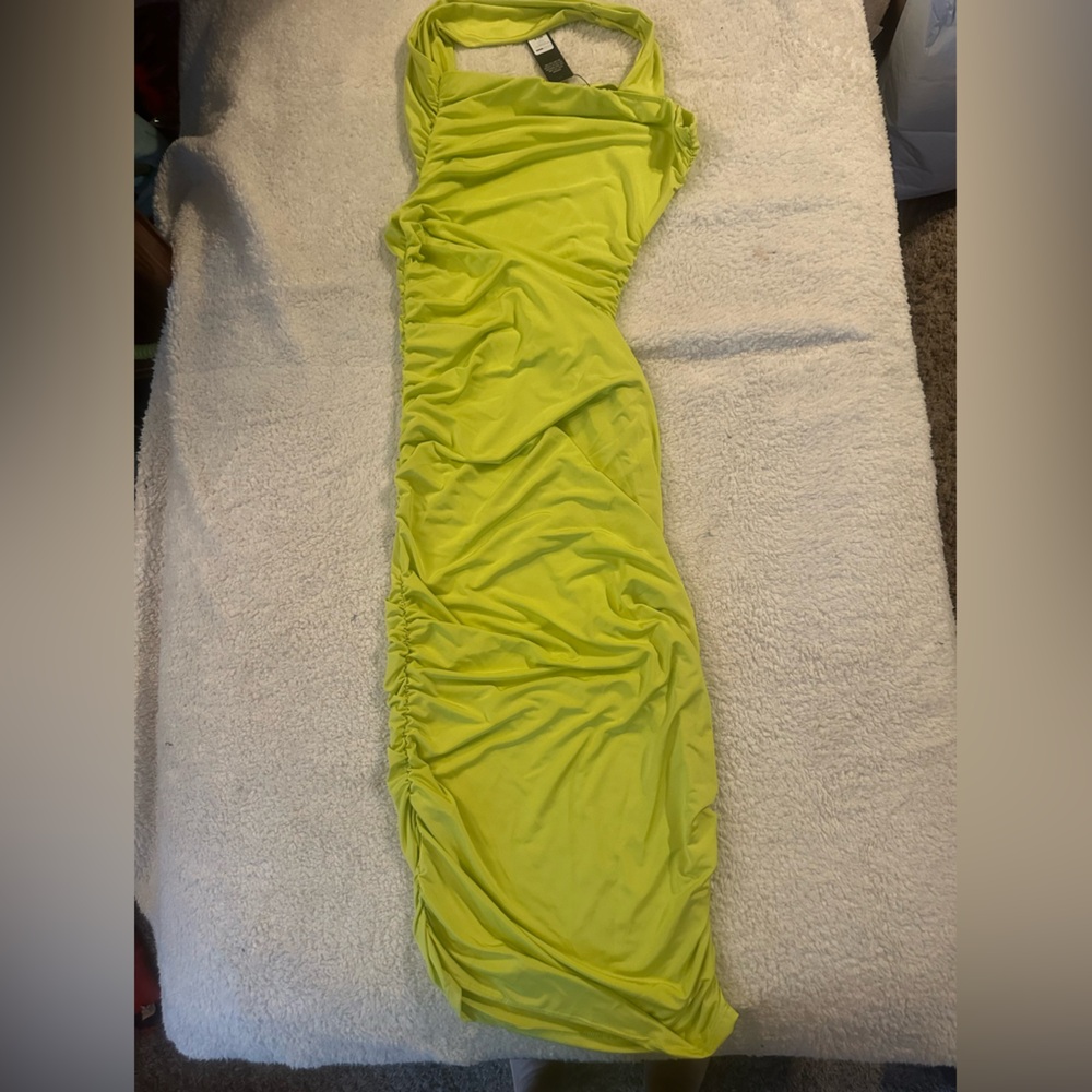 Fashion Nova one shoulder midi dress size medium NWT